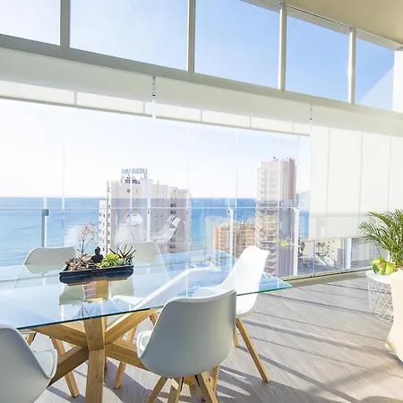 Natsu - Plusholidays *