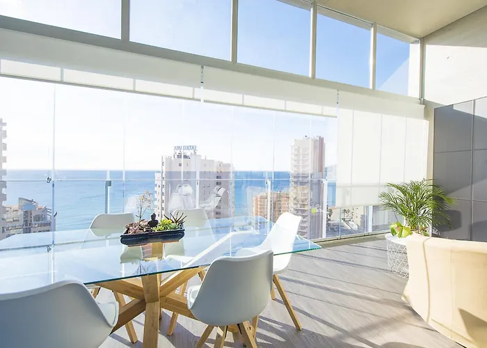 Natsu - Plusholidays *