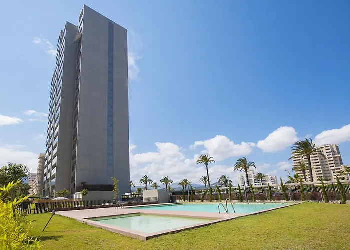 Natsu - Plusholidays *