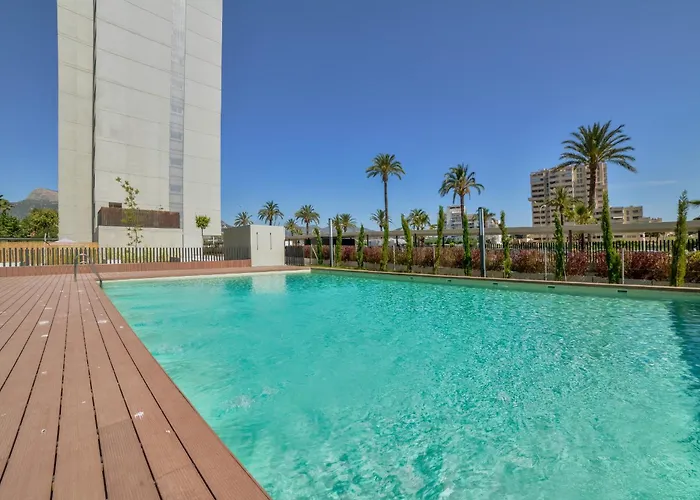 Natsu - Plusholidays